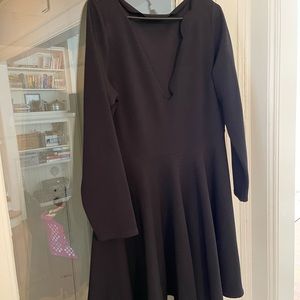 Black v neck dress